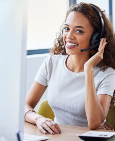 we-offer-the-best-customer-service-shot-of-a-youn-2022-10-11-00-45-37-utc (1) we-offer-the-best-customer-service-shot-of-a-youn-2022-10-11-00-45-37-utc (1)